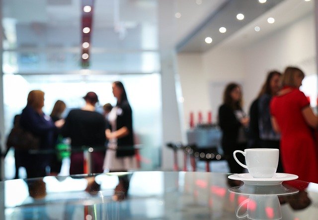 Pause-café dans un centre d’affaires